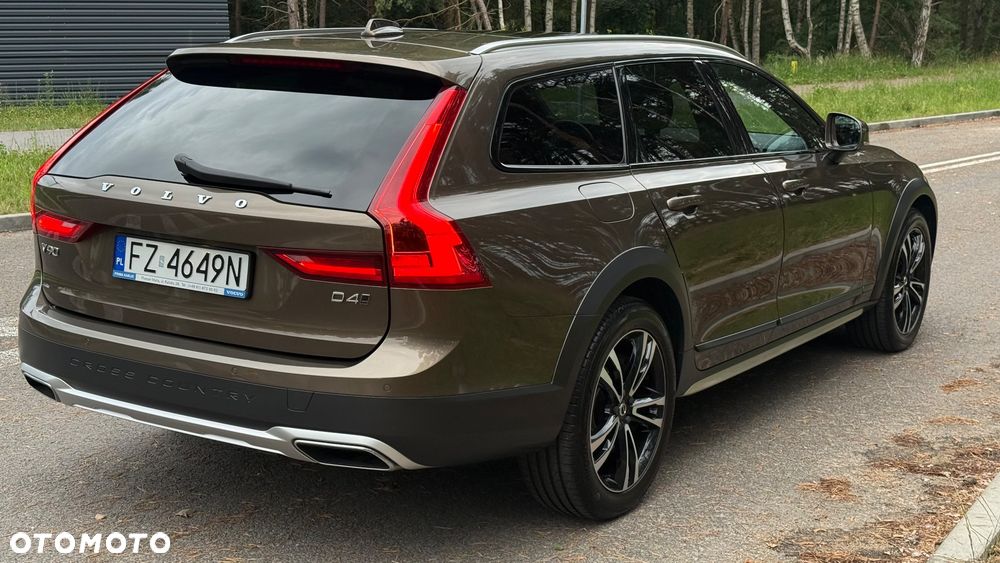 Volvo V90 Cross Country D4 AWD Pro - 5
