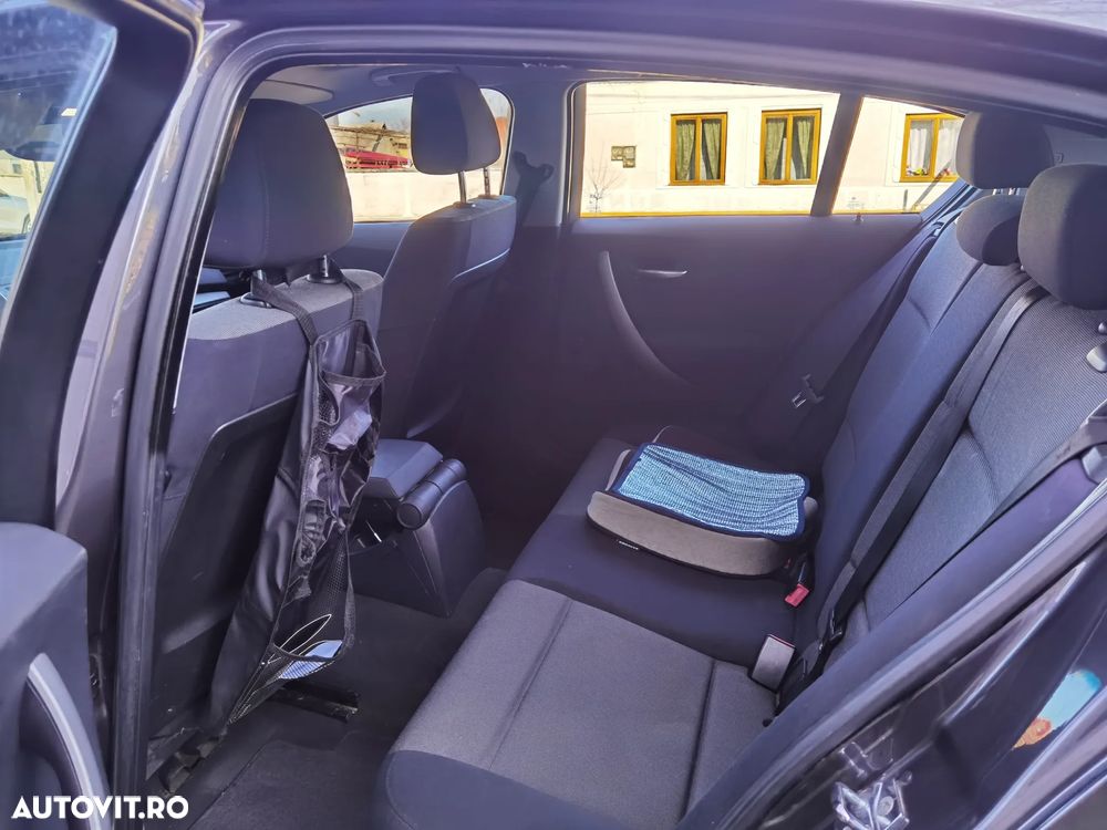 BMW Seria 1 116i - 6