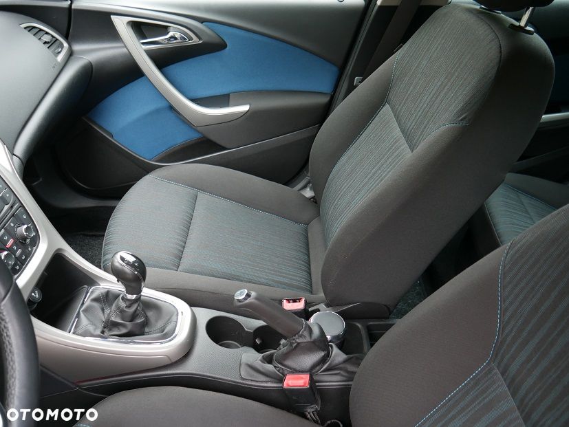 Opel Astra 1.4 Turbo Design Edition - 24
