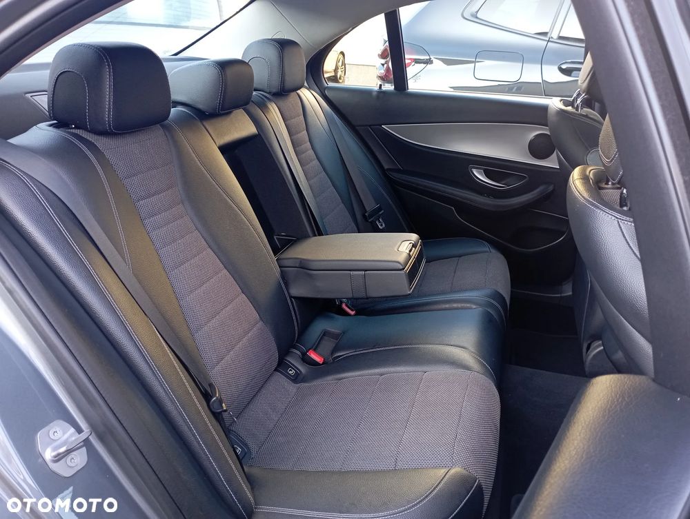 Mercedes-Benz Klasa E 220 d 9G-TRONIC - 10