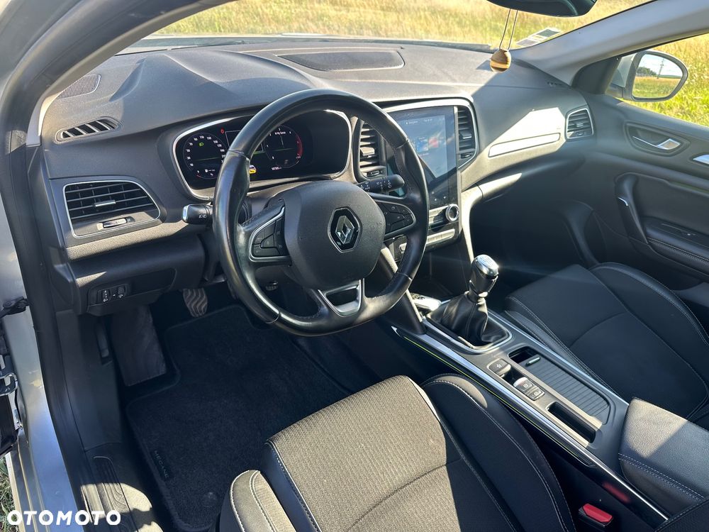 Renault Megane 1.5 Blue dCi Intens - 11