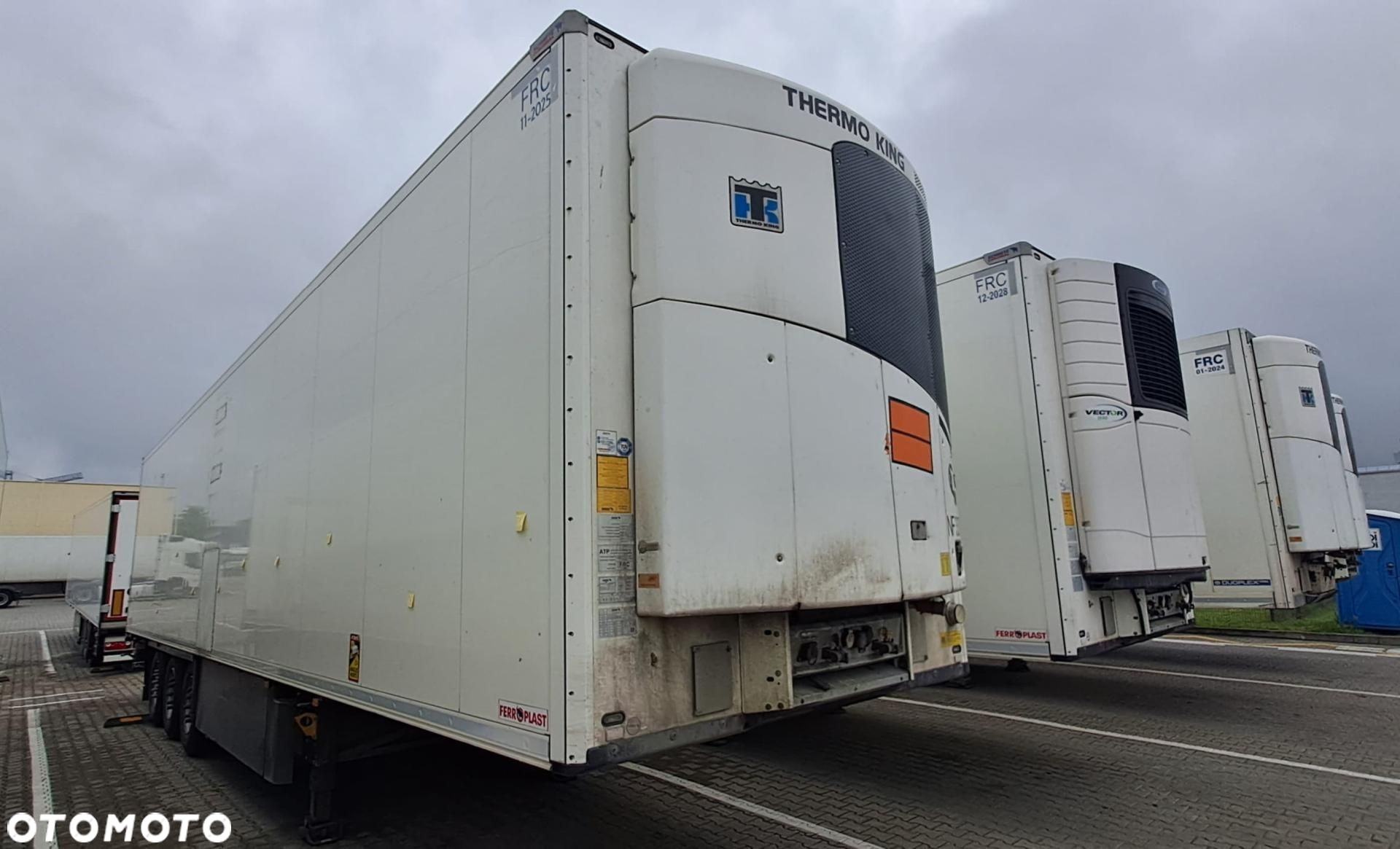 Schmitz Cargobull SKO FP 45 ThermoKing SLXi 300 - 2
