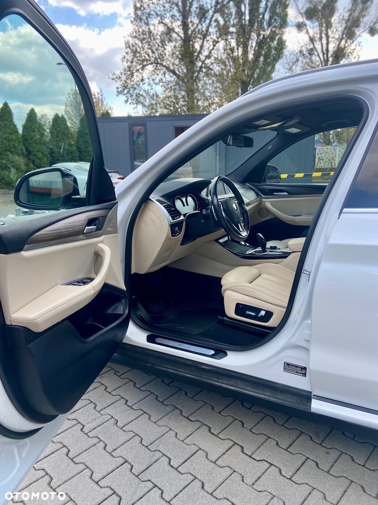 BMW X3 xDrive30i Luxury Line - 20