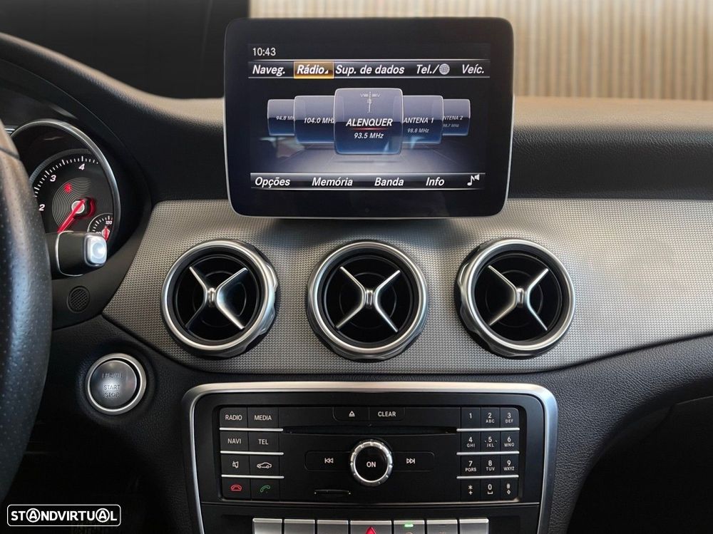 Mercedes-Benz GLA 180 d Aut. - 4