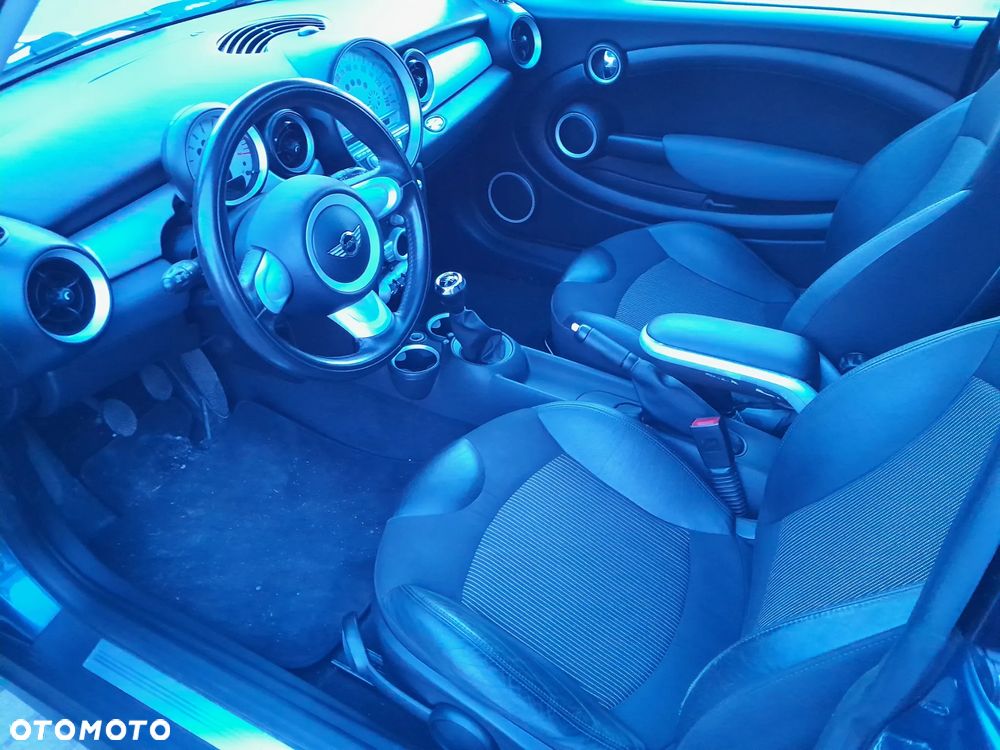 MINI Cooper 50 Camden - 27