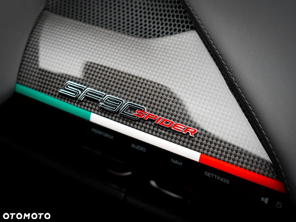 Ferrari SF90 Spider - 28