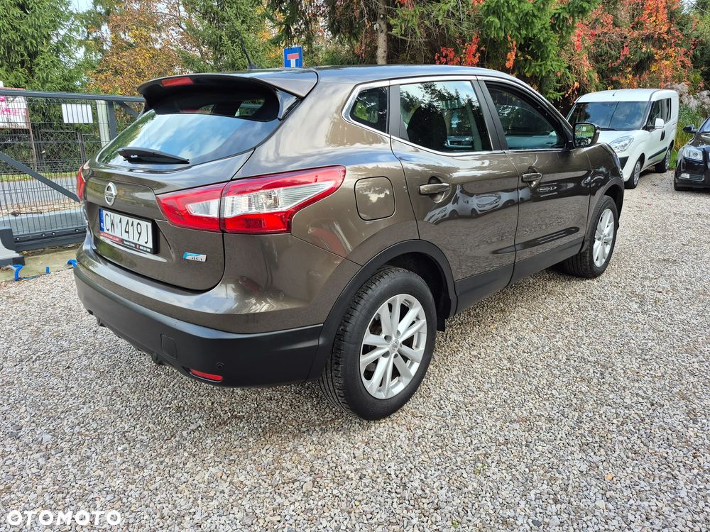 Nissan Qashqai 1.6 dCi DPF acenta - 4