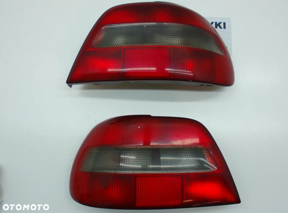 Volvo S40 Lampa tył lewa prawa strona - 2