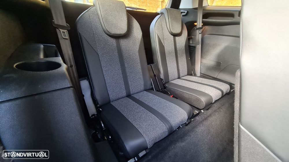 Peugeot 5008 1.5 BlueHDi Allure EAT8 - 48