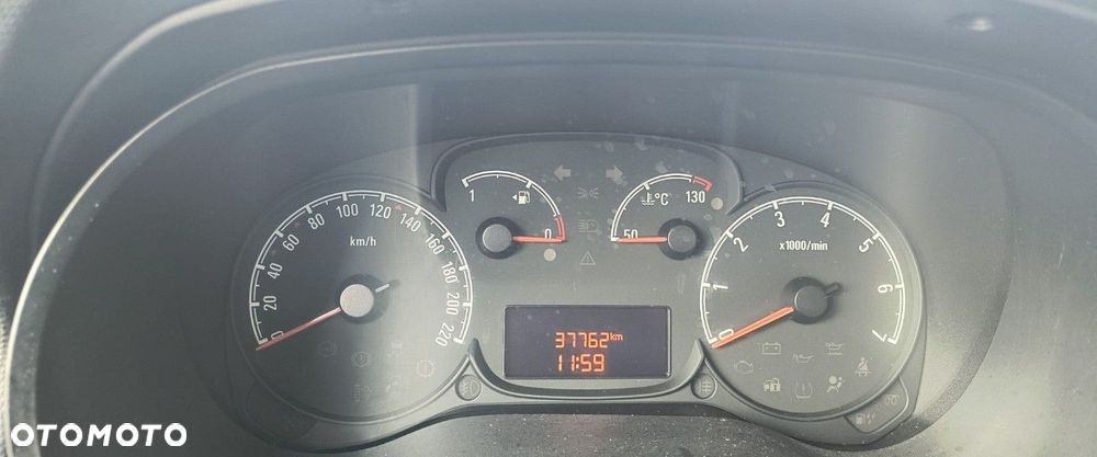 Opel COMBO - 10
