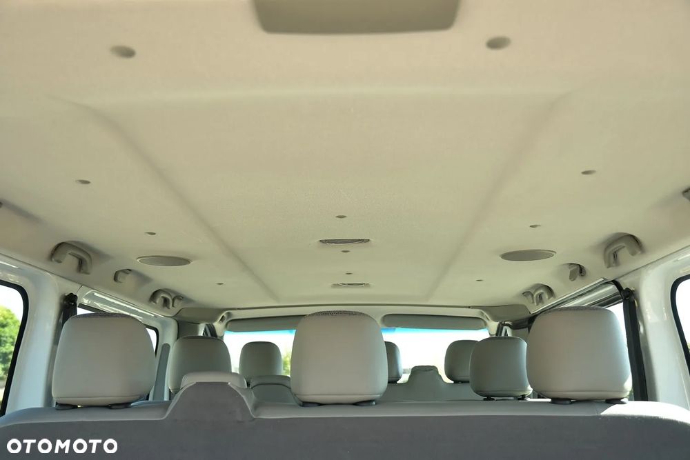 Renault Trafic Passenger L2H1 Expression - 21