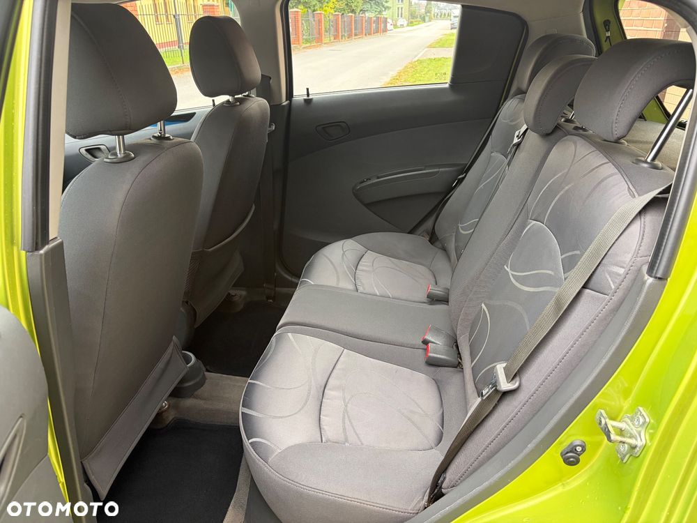 Chevrolet Spark - 23