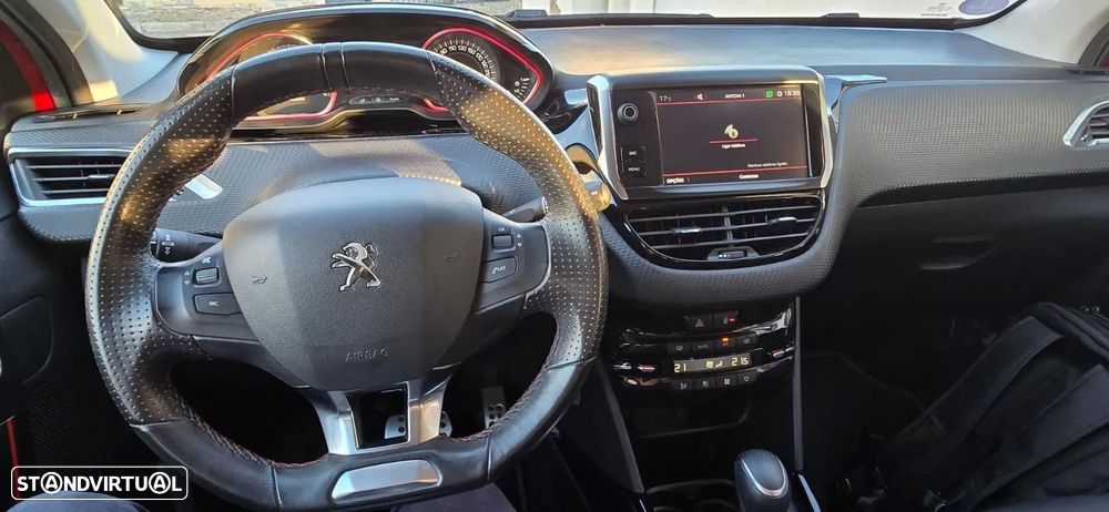 Peugeot 2008 1.2 PureTech GT Line EAT6 - 11