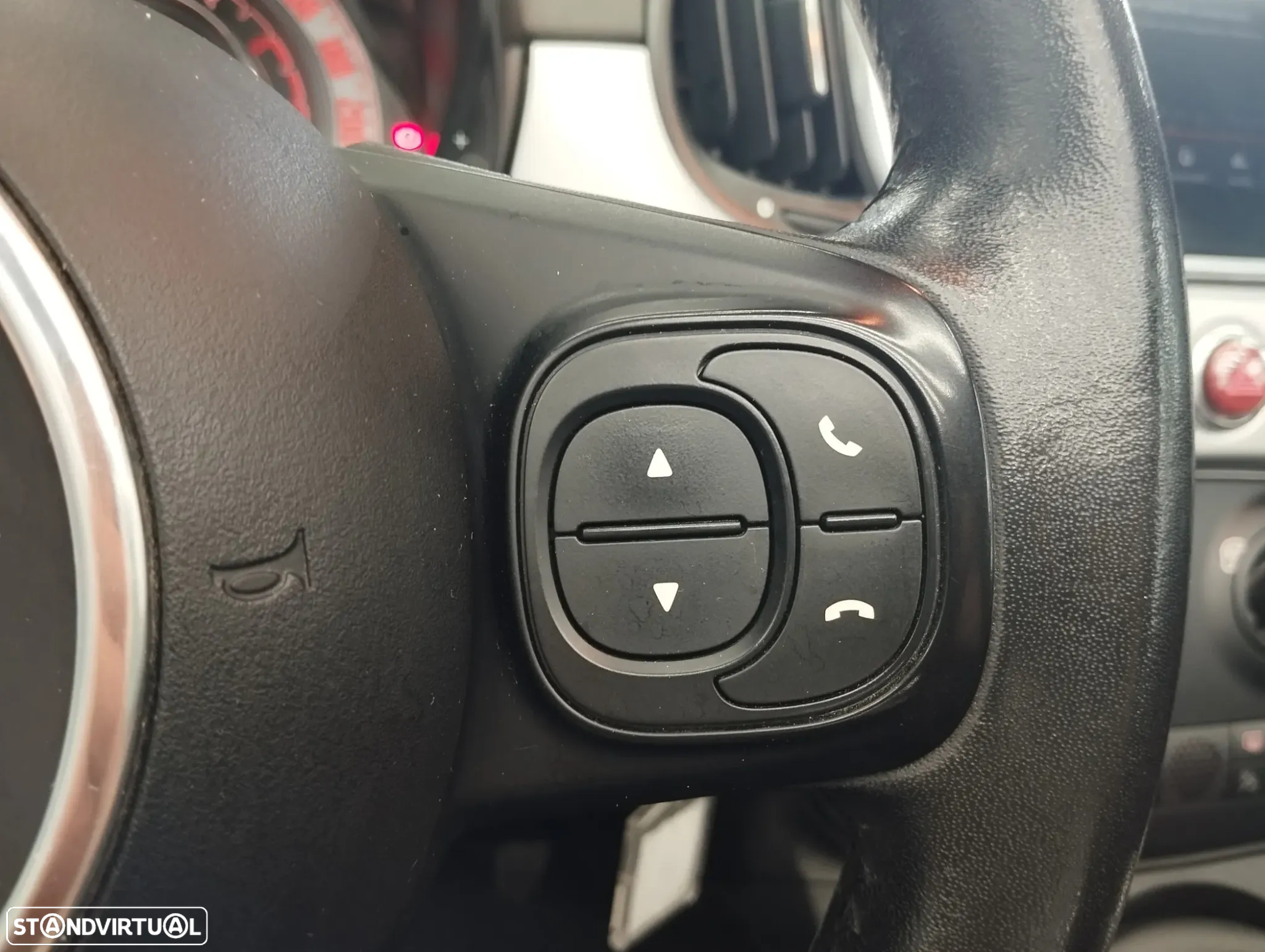 Fiat 500C 1.0 Hybrid Connect - 23