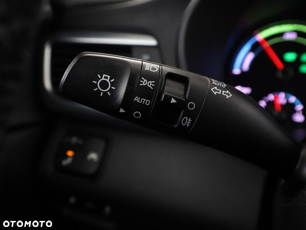 Kia Optima Plug-in Hybrid - 32