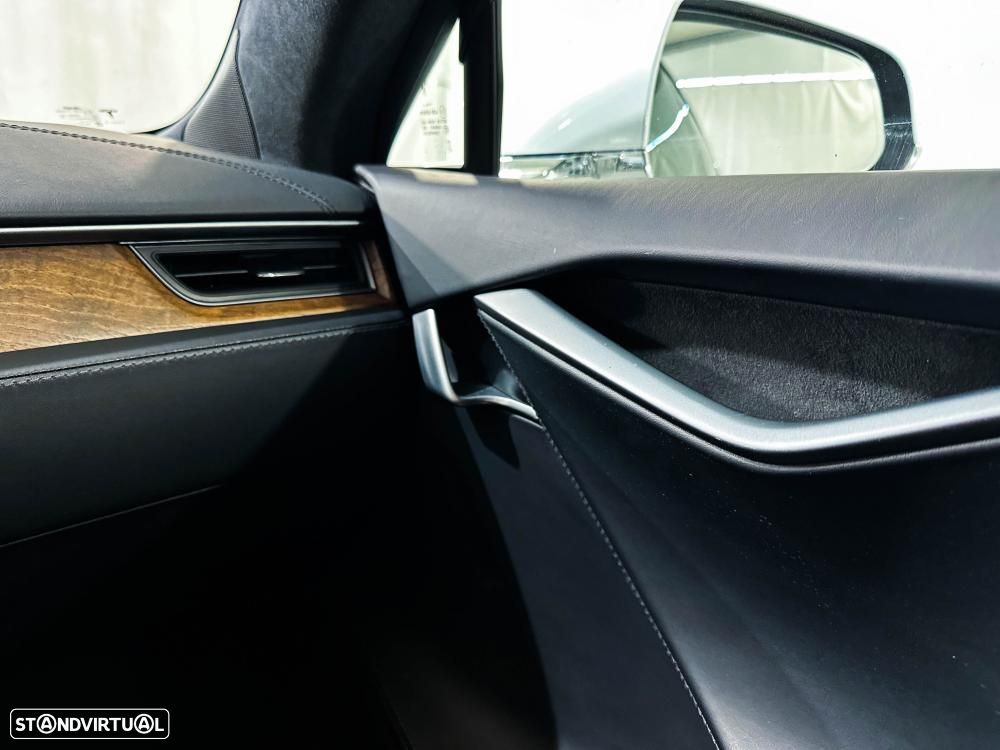 Tesla Model S Long Range AWD - 32