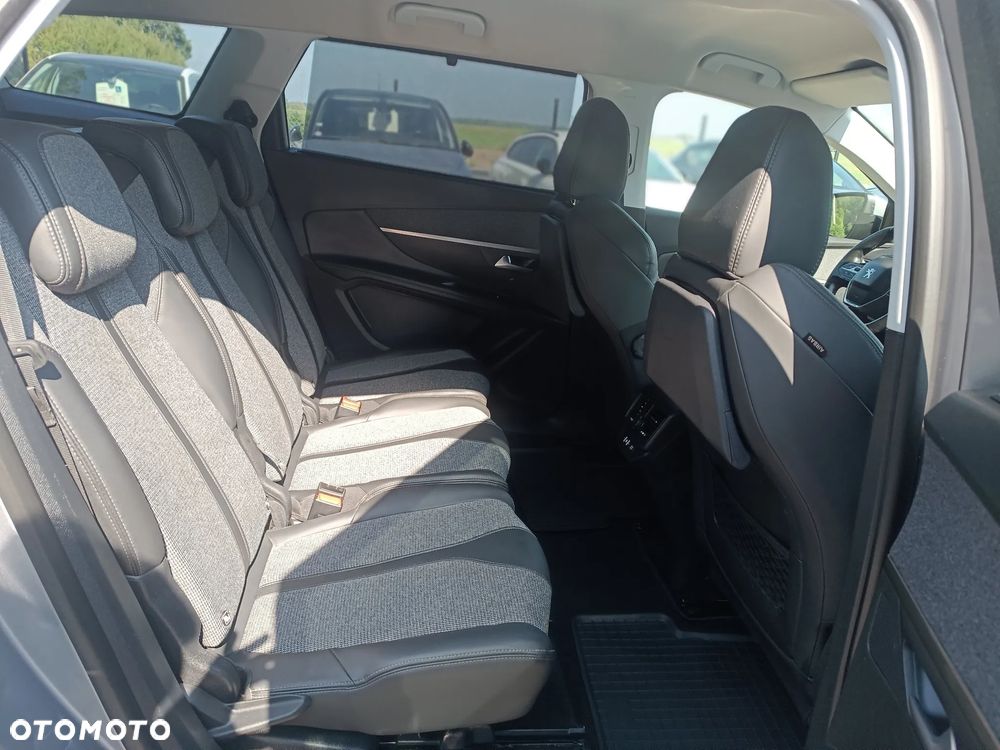 Peugeot 5008 1.6 BlueHDI Allure S&S EAT6 - 19