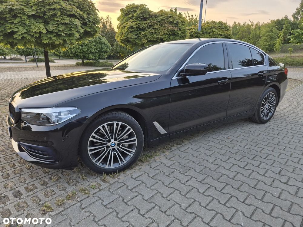 BMW Seria 5 530i xDrive GPF Sport Line sport - 12