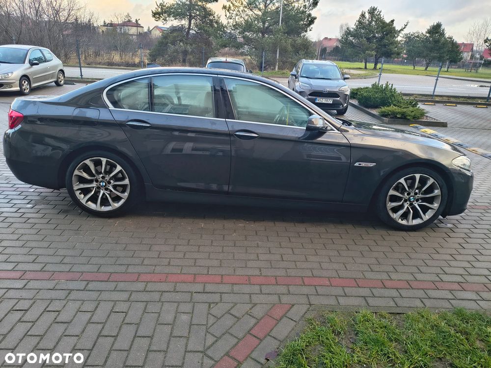 BMW Seria 5 528i Modern Line - 6