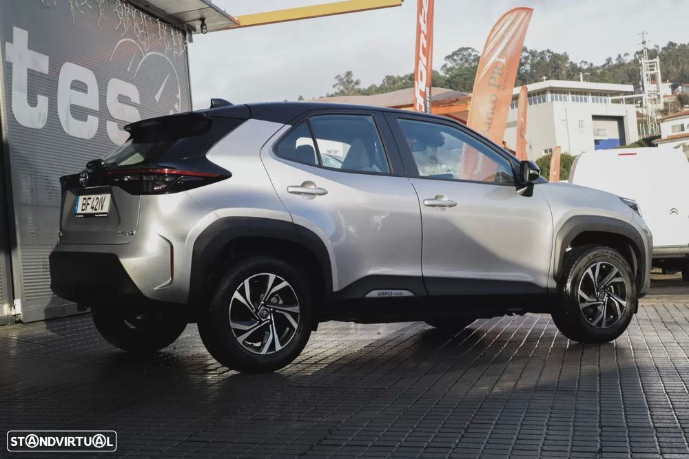 Toyota Yaris Cross 1.5 HDF Comfort Plus AWD - 14