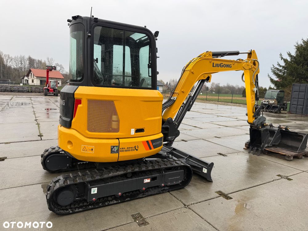 Liu Gong 9035F - 2