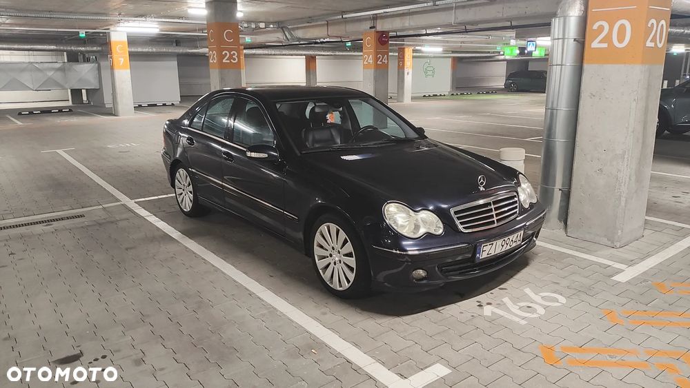 Mercedes-Benz Klasa C 180 T Kompressor Avantgarde - 13