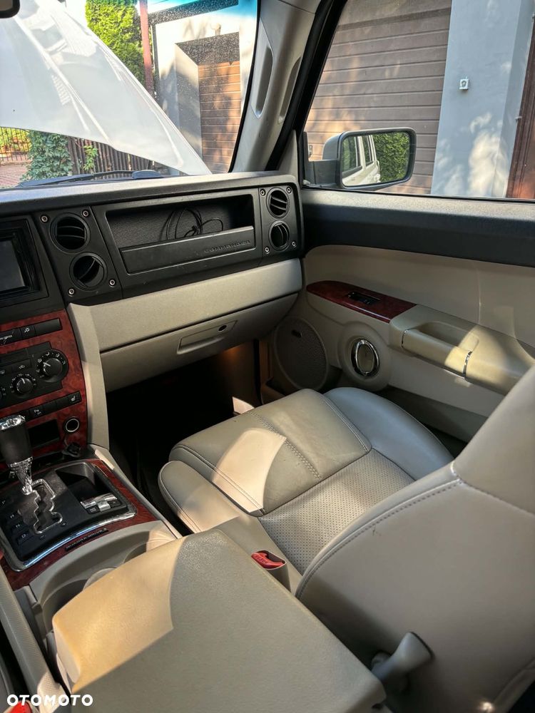 Jeep Commander 5.7 V8 Limited - 21