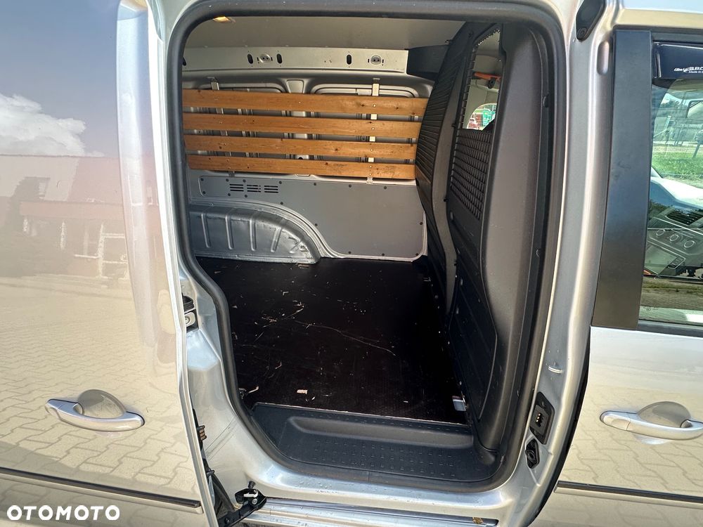 Volkswagen CADDY - 15