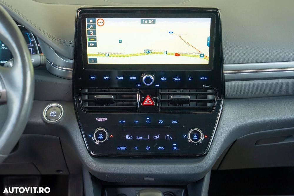 Hyundai IONIQ - 16