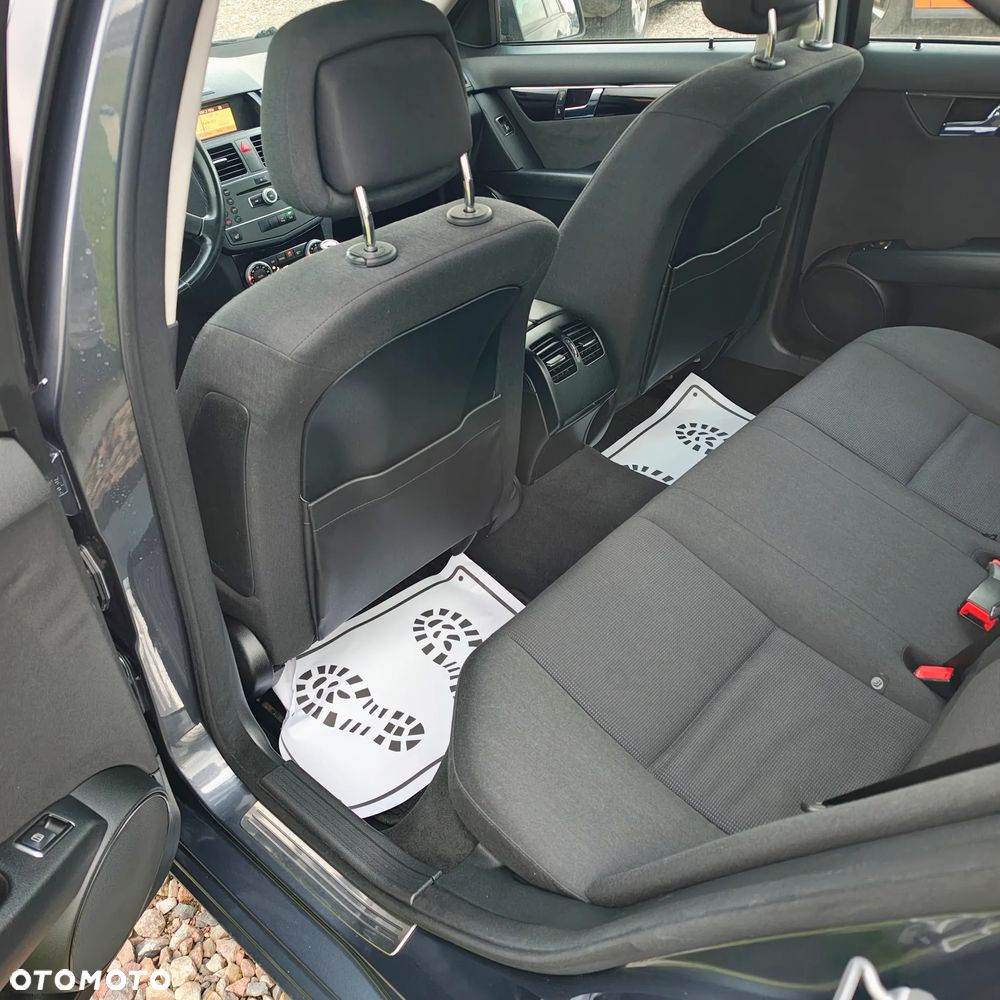 Mercedes-Benz Klasa C 180 BlueEFFICIENCY - 14
