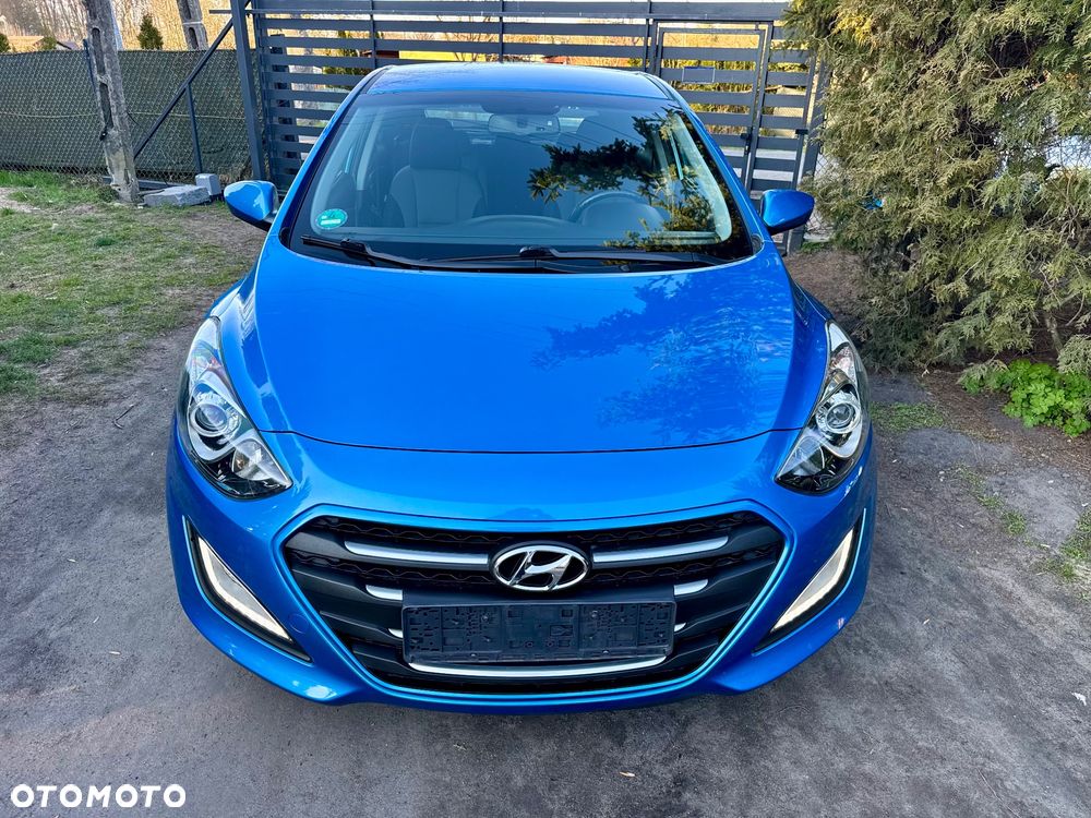 Hyundai i30 blue 1.6 GDI YES Gold - 2