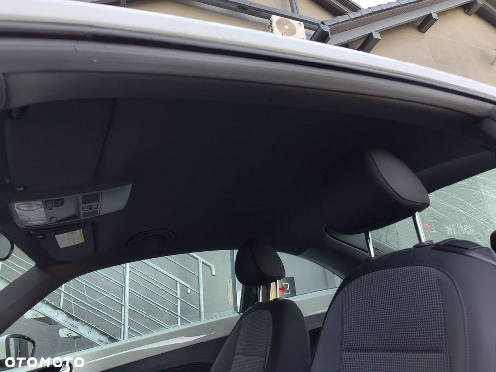 Volkswagen New Beetle - 17
