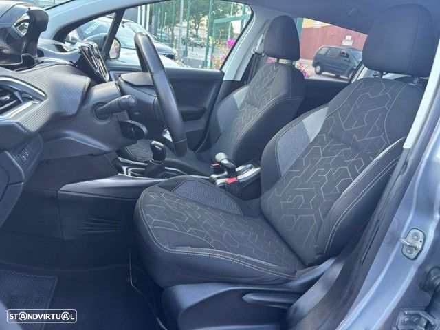 Peugeot 2008 1.6 BlueHDi Style - 15