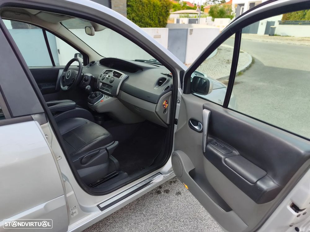 Renault Scénic 1.5 dCi Dynamique S - 10