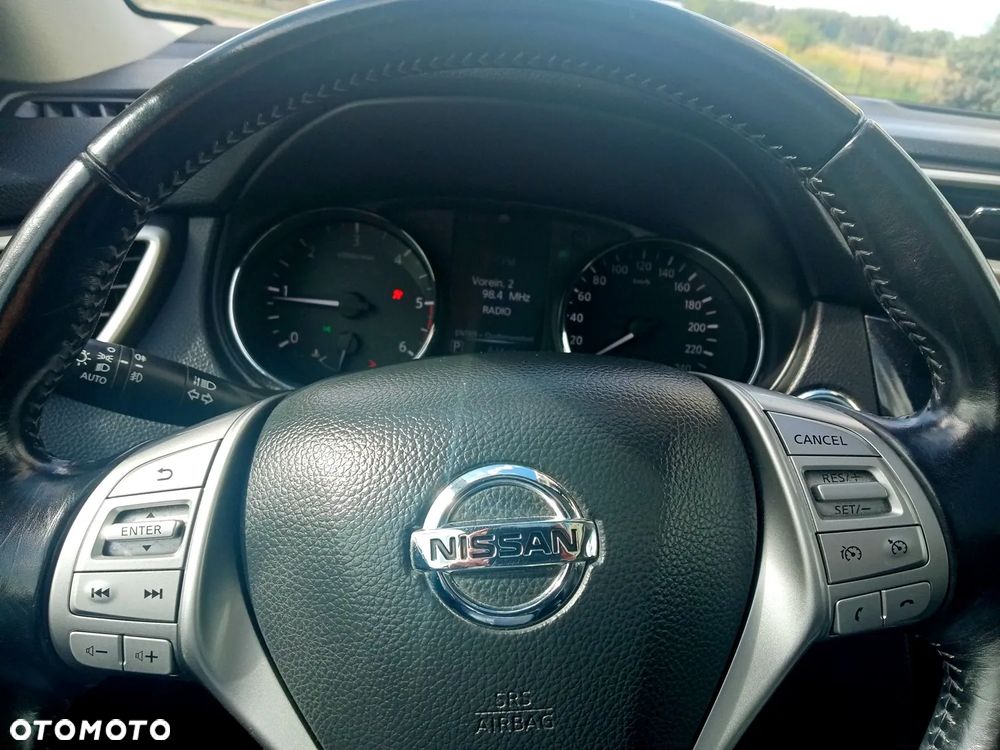 Nissan Qashqai 1.6 DCi N-Connecta Xtronic - 24