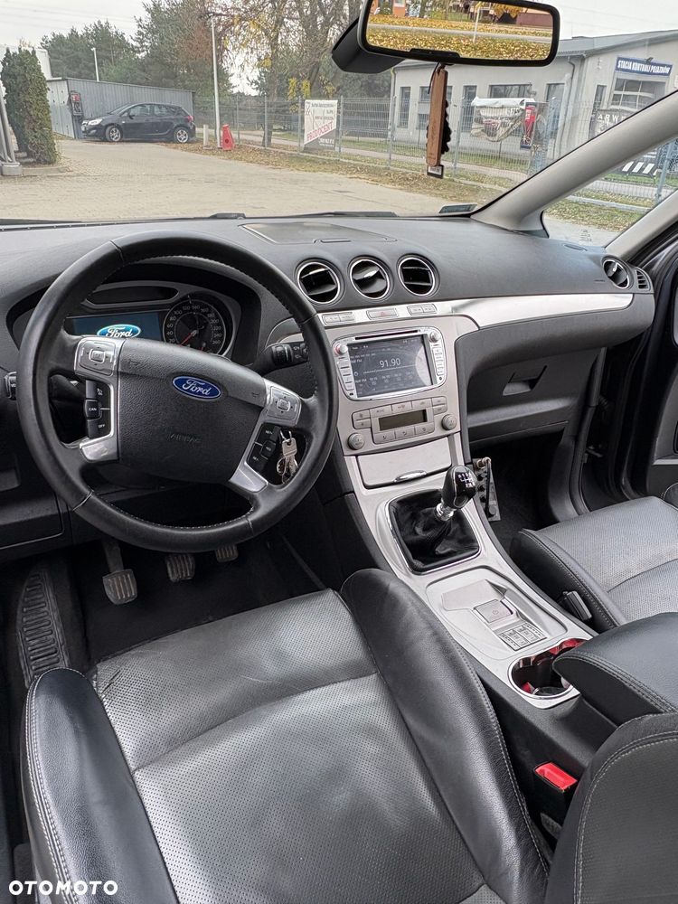 Ford S-Max - 8