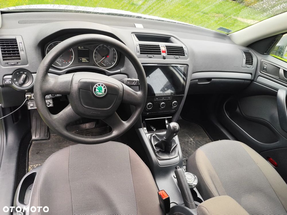 Skoda Octavia 1.6 Tour - 3