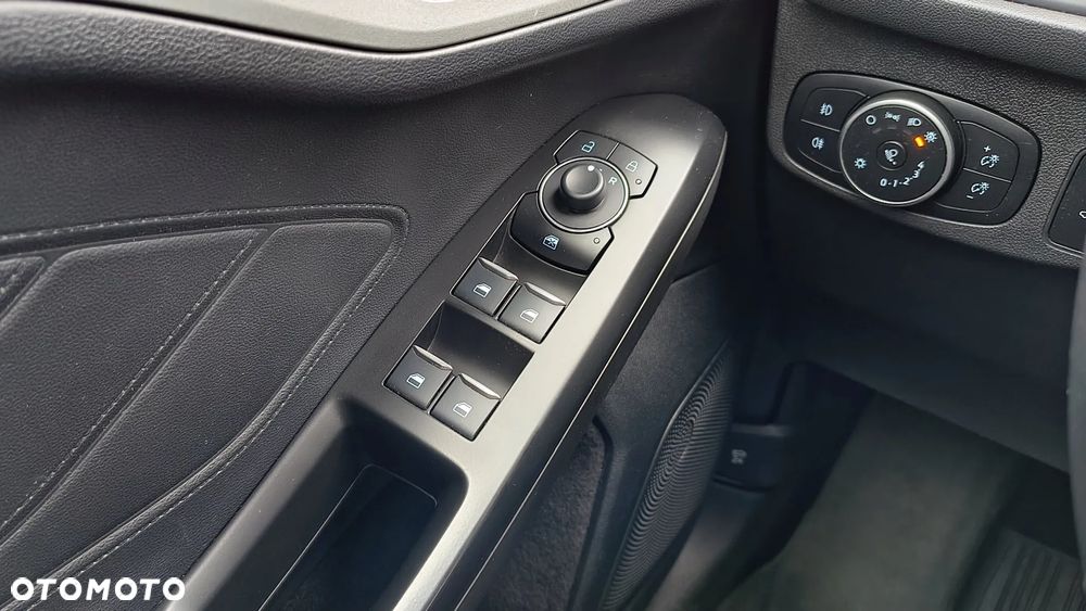 Ford Focus 1.0 EcoBoost Trend - 18