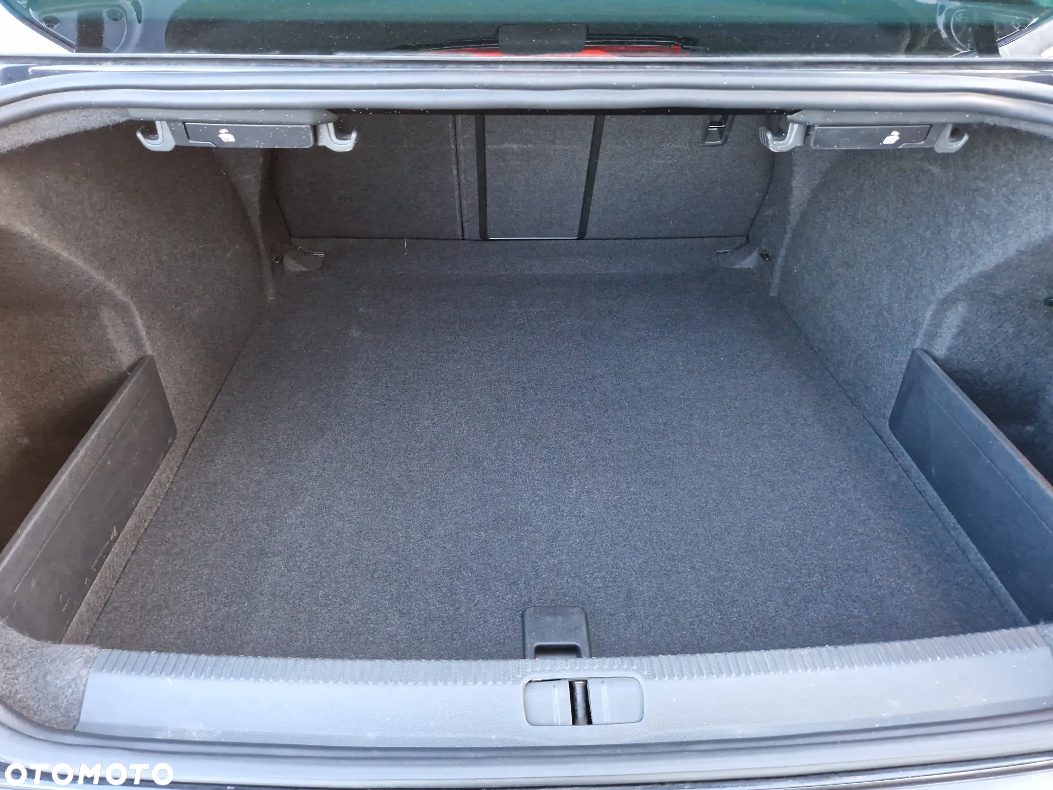 Volkswagen Passat 2.0 TDI Highline DSG - 33