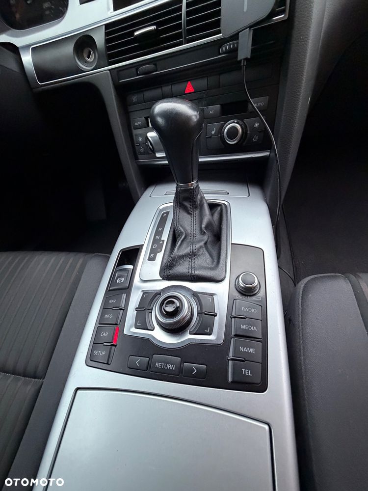 Audi A6 Avant - 16