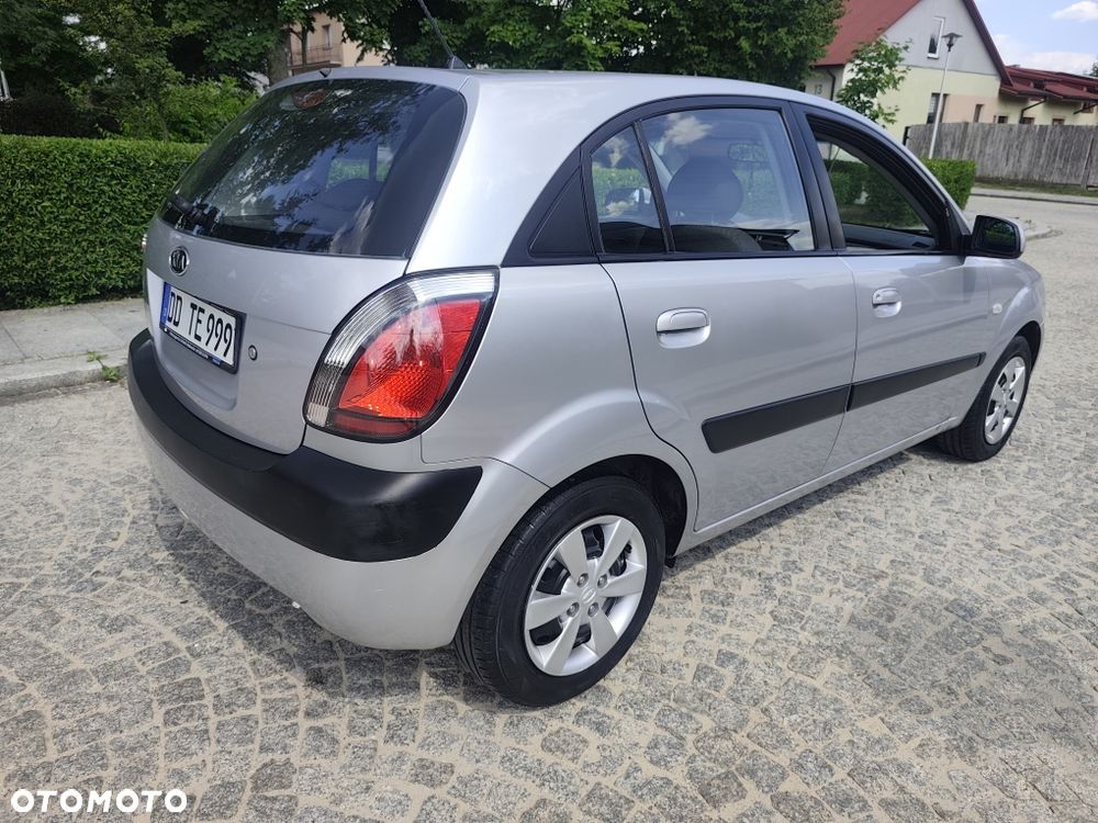 Kia Rio - 3