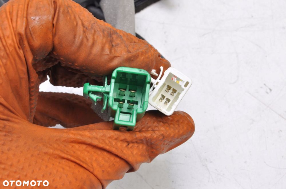 SUZUKI S-CROSS MIKROSTYK KLAPY KAMERA 82851A63T - 3