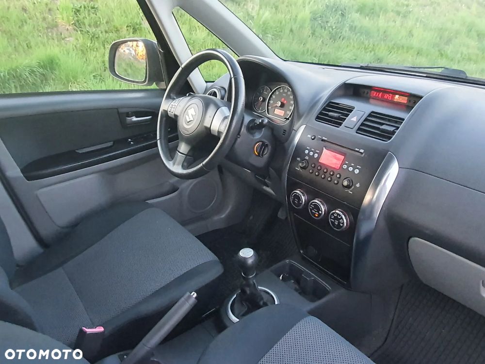 Suzuki SX4 1.6 VVT 4x2 Comfort - 13