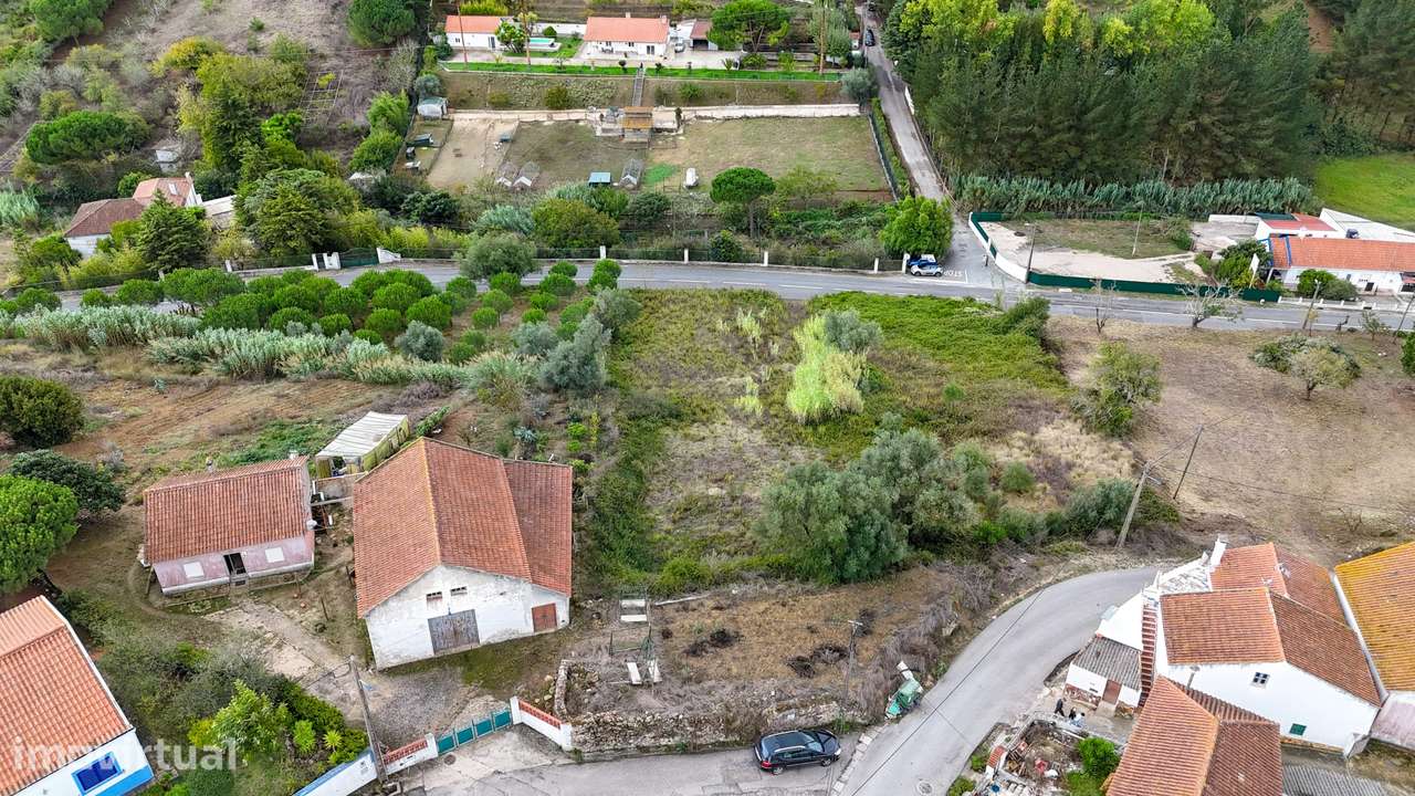 Terreno com área urbanizável - Grande imagem: 3/11