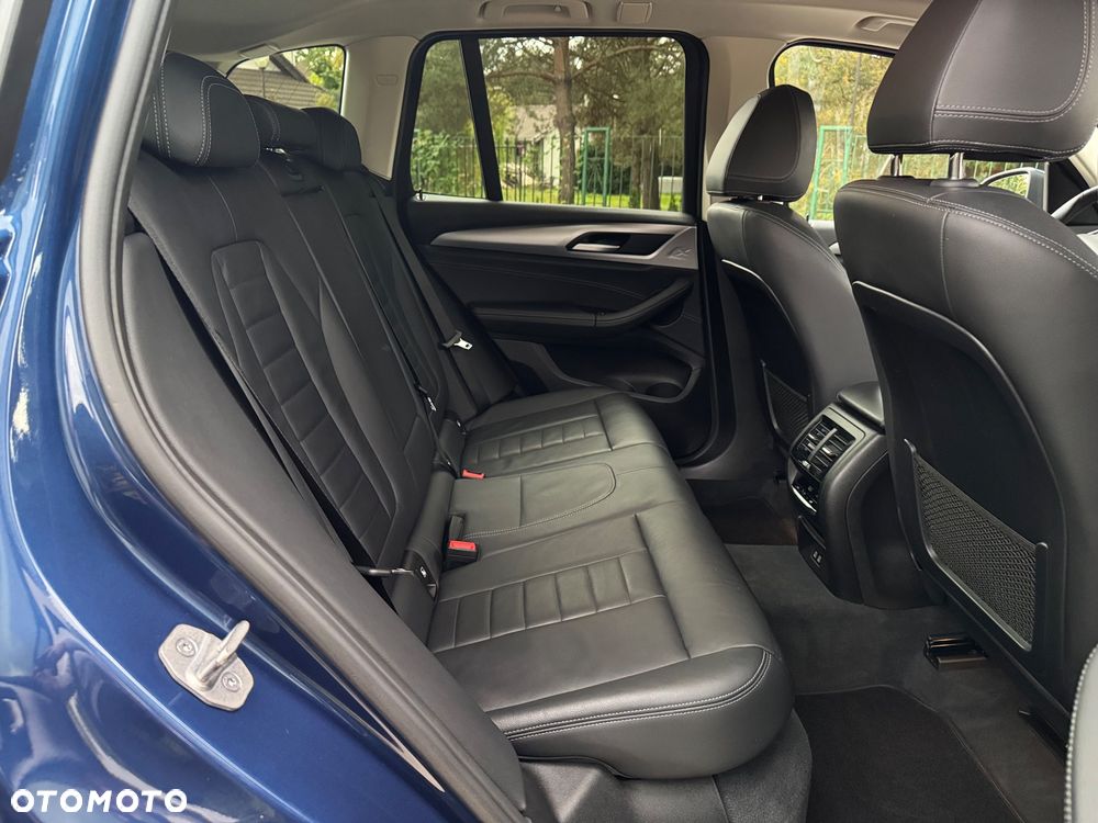 BMW X3 sDrive18d Advantage - 23