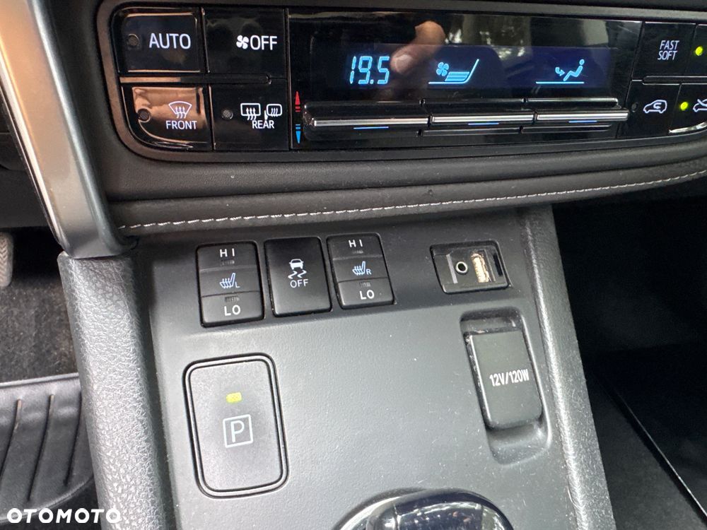 Toyota Auris Hybrid 135 Selection - 15