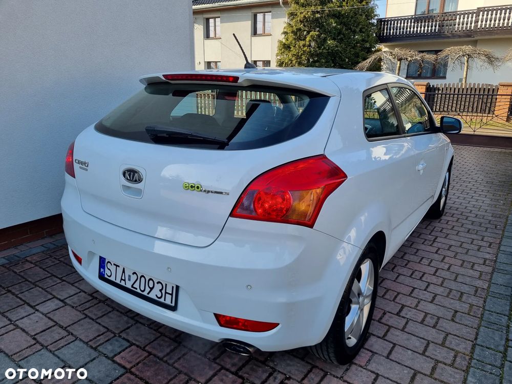 Kia ProCeed 1.4 CVVT Dream-Team Edition - 4