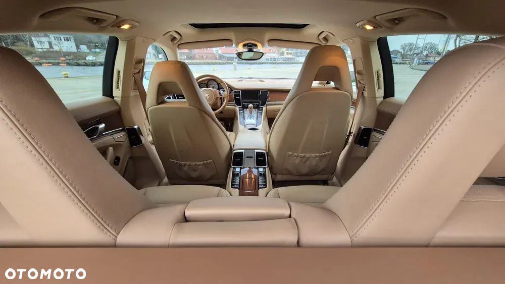 Porsche Panamera 4S PDK - 5