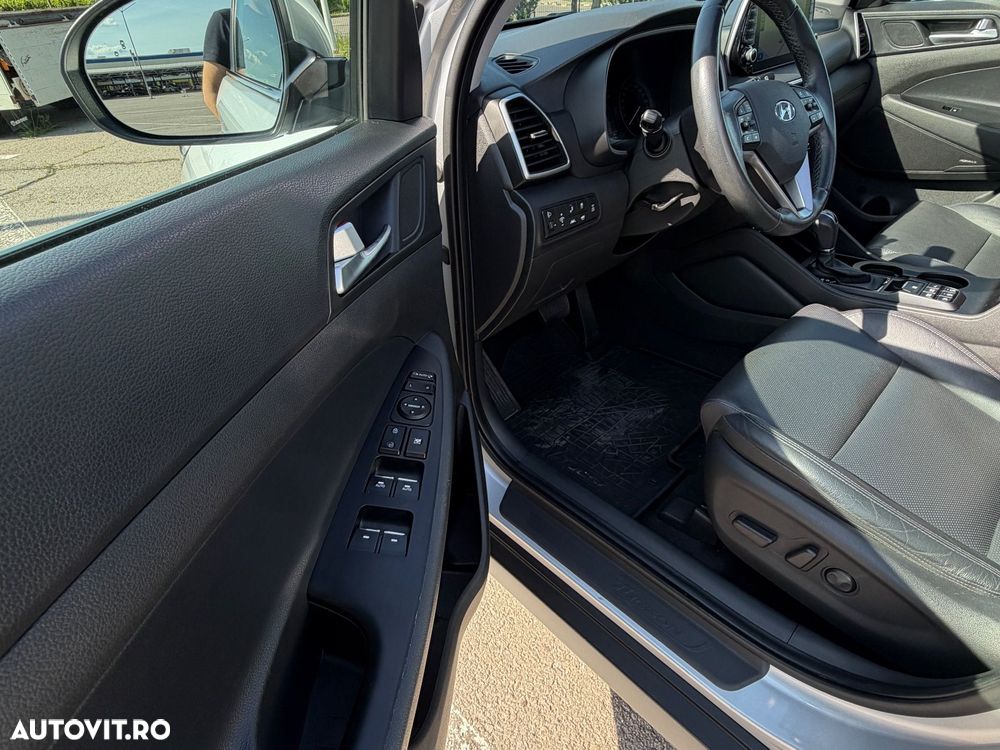 Hyundai Tucson 2.0 CRDI 4WD 8AT Luxury - 4