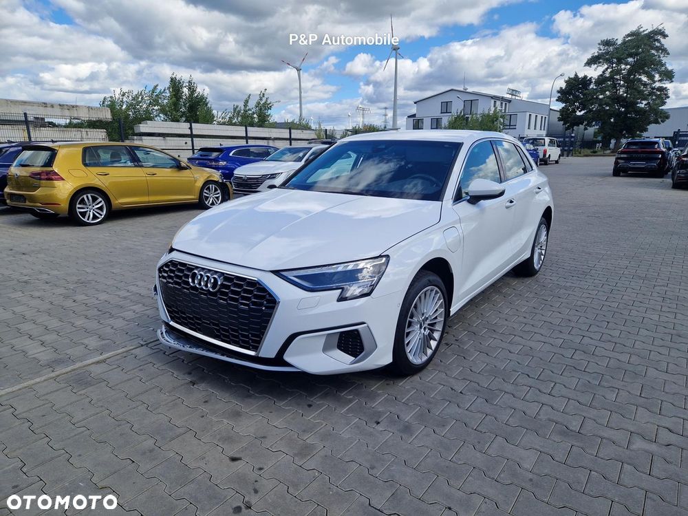 Audi A3 Sportback - 1